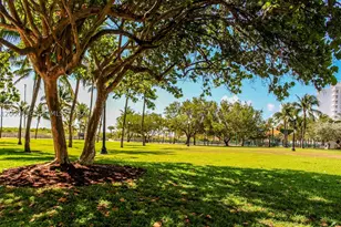 2615 Collins, Miami Beach, FL 33140 - Photo 16