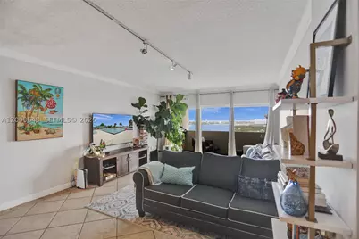 300 Bayview #PH10, Sunny Isles Beach, FL 33160 - Photo 2