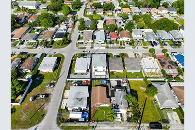 1886 NW 68th, Miami, FL 33147 - Photo 52