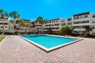 10850 N Kendall, Miami, FL 33176 - Photo 24