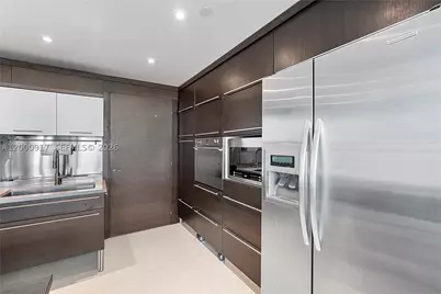 6000 Collins #527, Miami Beach, FL 33140 - Photo 16