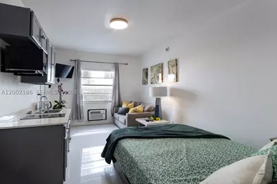 335 Ocean #120, Miami Beach, FL 33139 - Photo 4
