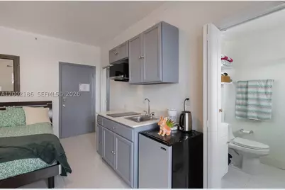 335 Ocean #120, Miami Beach, FL 33139 - Photo 10