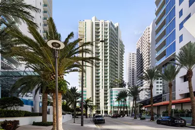 218 SE 14th #2105, Miami, FL 33131 - Photo 32
