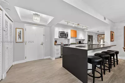 5757 Collins #1104, Miami Beach, FL 33140 - Photo 18