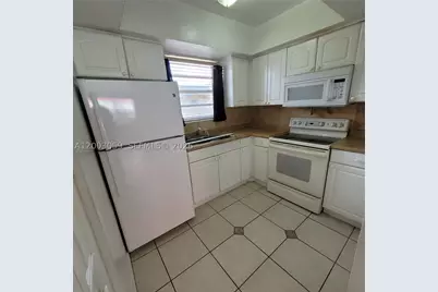 1370 NE 119th #137015, Miami, FL 33161 - Photo 12