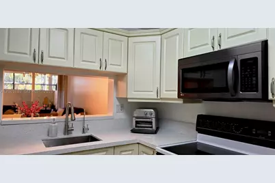 10835 SW 112th #106, Miami, FL 33176 - Photo 2