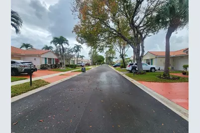 6053 Heliconia, Delray Beach, FL 33484 - Photo 2