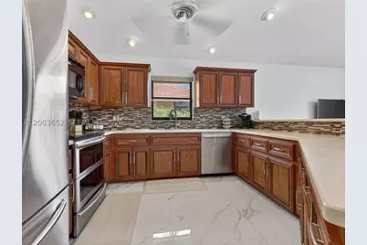1025 Creekford, Weston, FL 33326 - Photo 8
