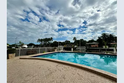 2020 NE 135th #810, North Miami, FL 33181 - Photo 34