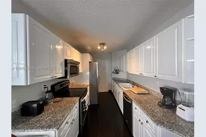 16711 Collins #602, Sunny Isles Beach, FL 33160 - Photo 6