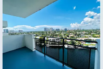 401 Golden Isles #1011, Hallandale Beach, FL 33009 - Photo 10