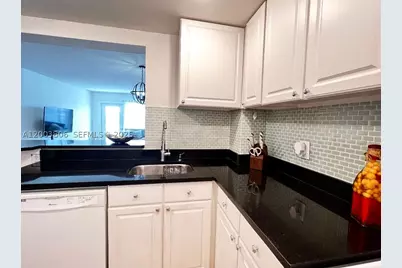 401 Golden Isles #1011, Hallandale Beach, FL 33009 - Photo 14