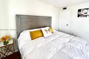 401 Golden Isles, Hallandale Beach, FL 33009 - Photo 20