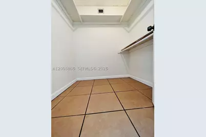 401 Golden Isles #1011, Hallandale Beach, FL 33009 - Photo 24