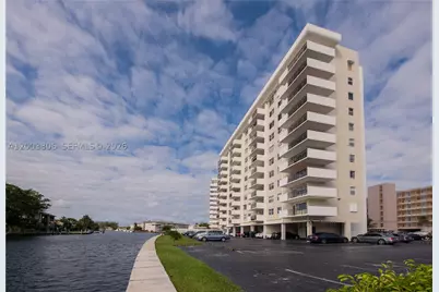 401 Golden Isles #1011, Hallandale Beach, FL 33009 - Photo 36