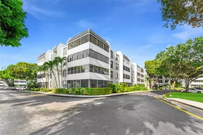 10852 N Kendall #312, Miami, FL 33176 - Photo 1