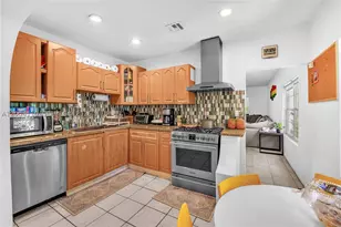 219 SW 6th, Miami, FL 33130 - Photo 10