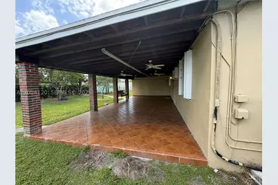 10910 SW 40th, Miami, FL 33165 - Photo 38