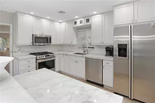 1147 Buchanan, Hollywood, FL 33019 - Photo 2