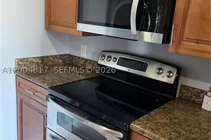 2415 NW 16th St, Miami, FL 33125 - Photo 10