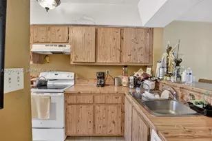 2931 SW 87th, Davie, FL 33328 - Photo 10