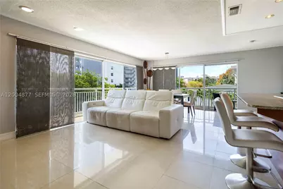126 Golden Isles #32A, Hallandale Beach, FL 33009 - Photo 4