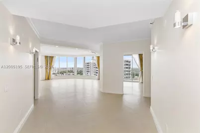 21150 Point #LPH 2902, Aventura, FL 33180 - Photo 4