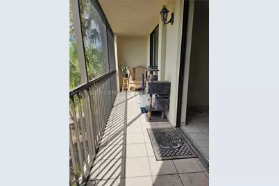 8005 SW 107th #305, Miami, FL 33173 - Photo 14