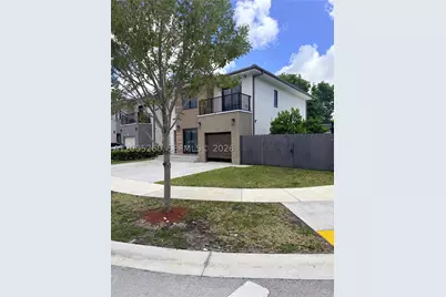 102 NW 10th, Florida City, FL 33034 - Photo 2