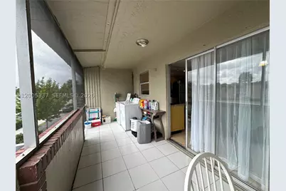 1100 SE 4th #32, Deerfield Beach, FL 33441 - Photo 16