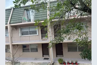 1100 SE 4th #32, Deerfield Beach, FL 33441 - Photo 1