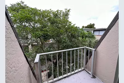 1100 SE 4th #32, Deerfield Beach, FL 33441 - Photo 6