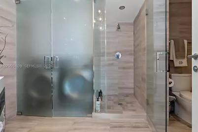 10 Venetian #804, Miami Beach, FL 33139 - Photo 16