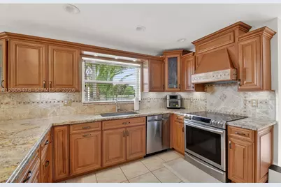7753 Cedar Hurst, Lake Worth, FL 33467 - Photo 14