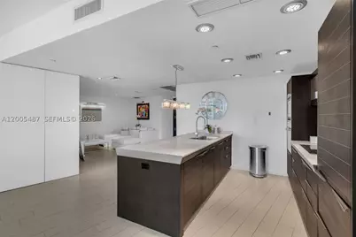 200 Biscayne Boulevard #3407, Miami, FL 33131 - Photo 22