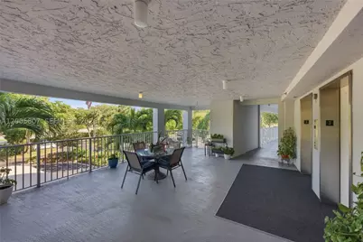 625 Oaks #304, Pompano Beach, FL 33069 - Photo 30