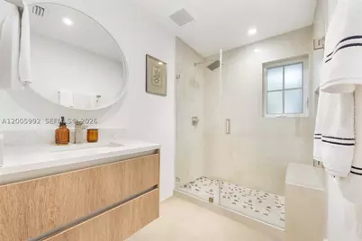 120 Salamanca #3B, Coral Gables, FL 33134 - Photo 12