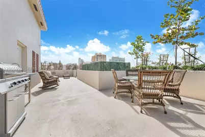 120 Salamanca #3B, Coral Gables, FL 33134 - Photo 14