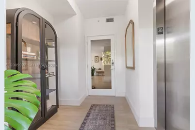 120 Salamanca #3B, Coral Gables, FL 33134 - Photo 2