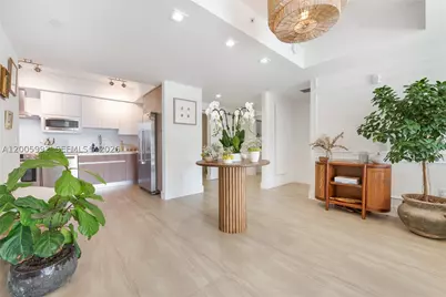 120 Salamanca #3B, Coral Gables, FL 33134 - Photo 6