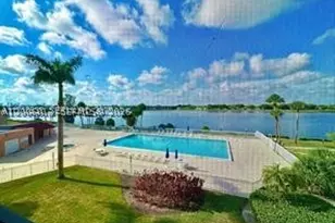 20840 San Simeon, Miami, FL 33179 - Photo 4