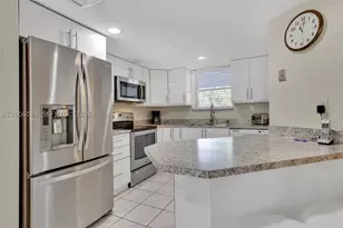 17801 N Bay, Sunny Isles Beach, FL 33160 - Photo 4