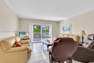 17801 N Bay, Sunny Isles Beach, FL 33160 - Photo 10