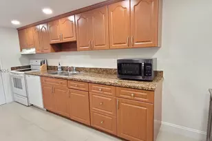18011 Biscayne, Aventura, FL 33160 - Photo 6