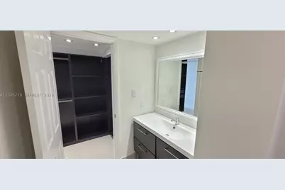 18011 Biscayne #402, Aventura, FL 33160 - Photo 22