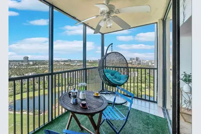 20301 W Country Club #PH22, Aventura, FL 33180 - Photo 12