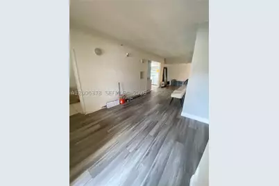 17405 NW 75th #107, Hialeah, FL 33015 - Photo 2