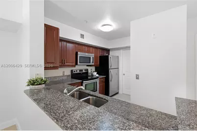 2451 Centergate #303, Miramar, FL 33025 - Photo 2