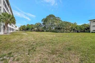 4800 Hillcrest #207, Hollywood, FL 33021 - Photo 32